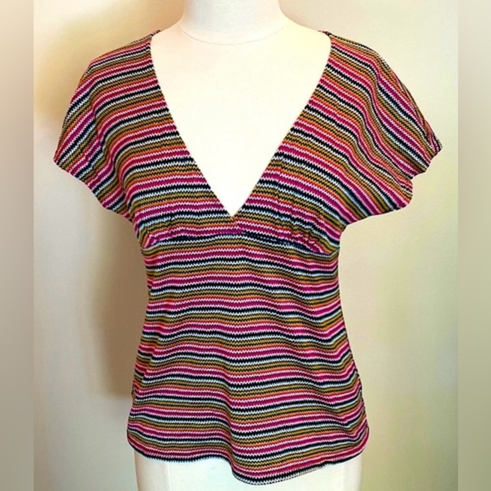Trina Turk Pink Green Zigzag Pattern SZ L Boho Luxe Retro Glam Cap Sleeve Top